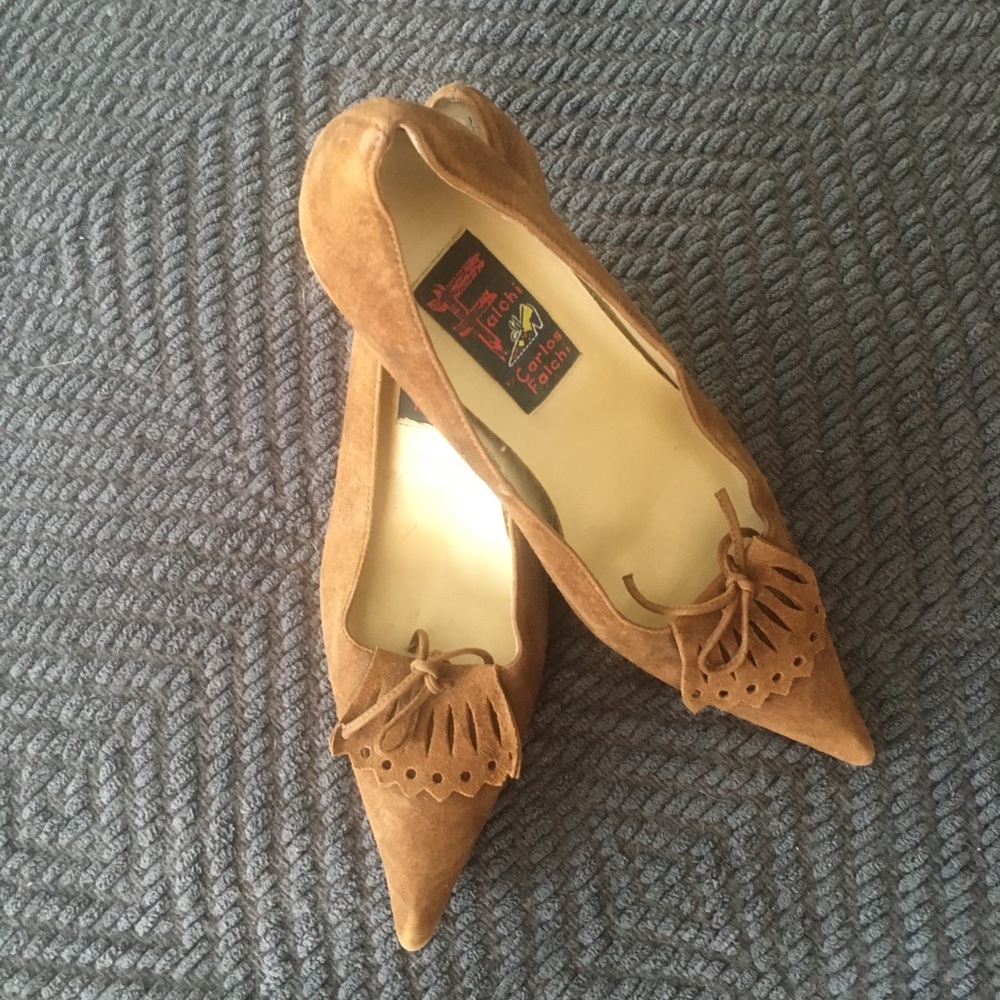 Carlos Falchi suede pumps.